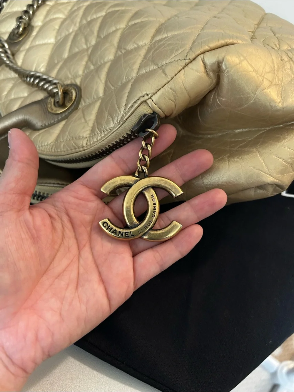 CHANEL Metallic Gold Bag - Picture 11 of 14